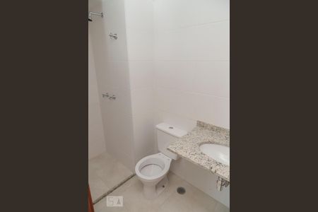 Banheiro de apartamento para alugar com 1 quarto, 42m² em Cachambi, Rio de Janeiro