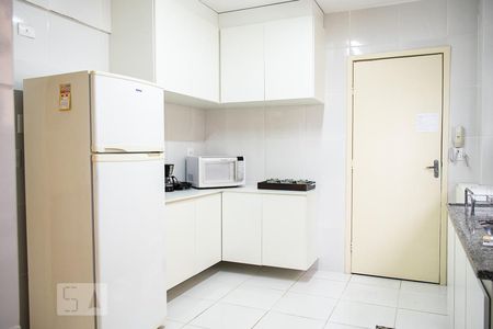 Apartamento à venda com 130m², 3 quartos e 2 vagas Apartamento à venda com 130m², 3 quartos e 2 vagasCOZINHA