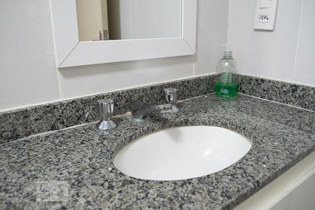 Apartamento à venda com 130m², 3 quartos e 2 vagas Apartamento à venda com 130m², 3 quartos e 2 vagasPIA BANHEIRO