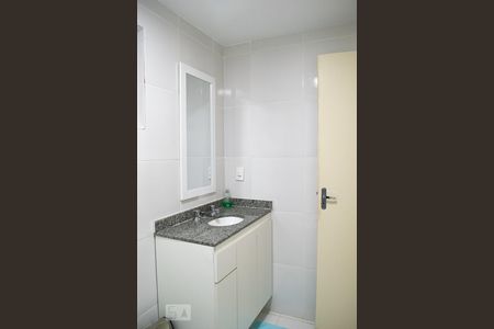 Apartamento à venda com 130m², 3 quartos e 2 vagas Apartamento à venda com 130m², 3 quartos e 2 vagasBANHEIRO