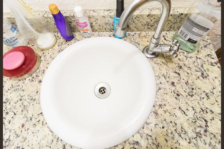 Detalhe lavabo de casa à venda com 2 quartos, 100m² em Vila Nhocune, São Paulo