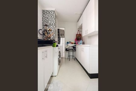 Apartamento à venda com 159m², 4 quartos e 2 vagas Apartamento à venda com 159m², 4 quartos e 2 vagasÁrea de serviço