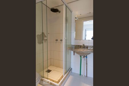 Apartamento para alugar com 41m², 1 quarto e 2 vagas Apartamento para alugar com 41m², 1 quarto e 2 vagasBanheiro da Suíte