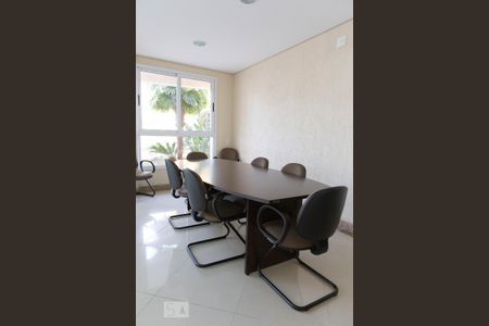 Apartamento para alugar com 41m², 1 quarto e 2 vagas Apartamento para alugar com 41m², 1 quarto e 2 vagasÁrea Comum - Sala de Reuniões