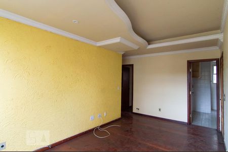 Apartamento para alugar com 75m², 2 quartos e 1 vagaSala