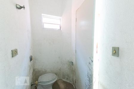 Casa para alugar com 160m², 3 quartos e 2 vagasBanheiro de Serviço