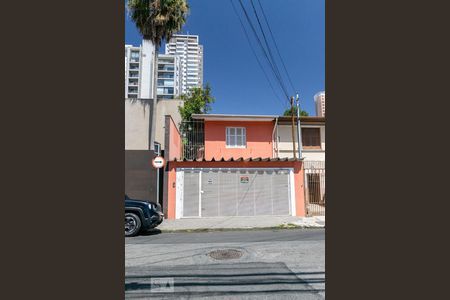 Casa para alugar com 160m², 3 quartos e 2 vagasFachada