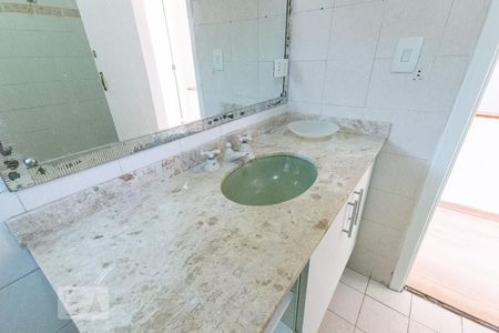 Casa para alugar com 160m², 3 quartos e 2 vagasBanheiro 1 - Torneira