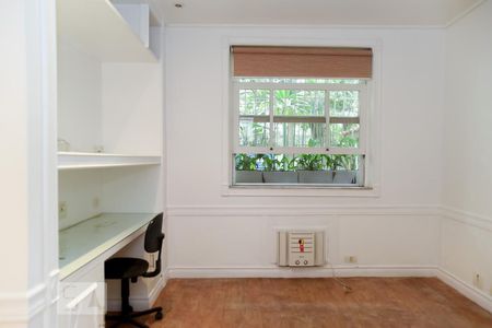 Apartamento à venda com 120m², 2 quartos e sem vagaQuarto 2 (suíte)