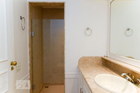 Apartamento à venda com 120m², 2 quartos e sem vagaBanheiro Quarto 2 (suíte)