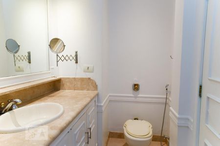 Apartamento à venda com 120m², 2 quartos e sem vagaBanheiro Quarto 2 (suíte)