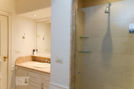 Apartamento à venda com 120m², 2 quartos e sem vagaBanheiro Social