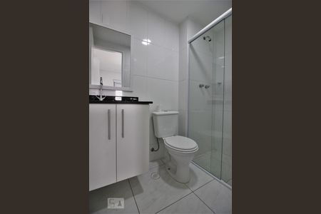 Banheiro da suíte de apartamento para alugar com 1 quarto, 36m² em Jardim Ampliação, São Paulo