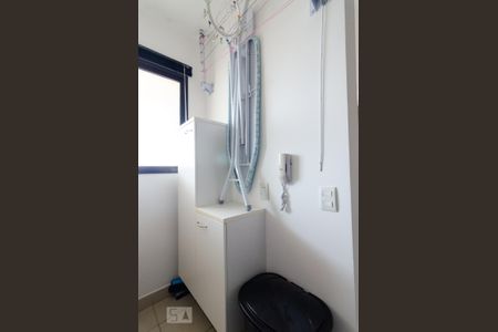 Lavanderia de apartamento para alugar com 2 quartos, 60m² em Cambuí, Campinas