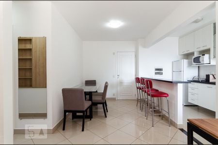 Sala de apartamento para alugar com 2 quartos, 60m² em Cambuí, Campinas