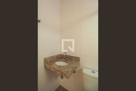 Casa à venda com 95m², 2 quartos e 1 vaga Casa à venda com 95m², 2 quartos e 1 vagaBanheiro da Suíte 1