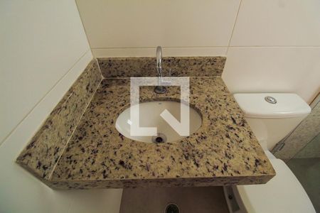 Casa à venda com 95m², 2 quartos e 1 vaga Casa à venda com 95m², 2 quartos e 1 vagaBanheiro da Suíte 1