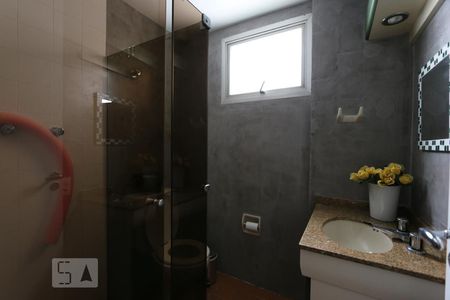 banheiro de apartamento à venda com 3 quartos, 90m² em Vila Sonia, São Paulo