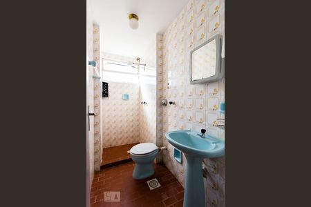 Banheiro de apartamento à venda com 1 quarto, 50m² em Bela Vista, Porto Alegre