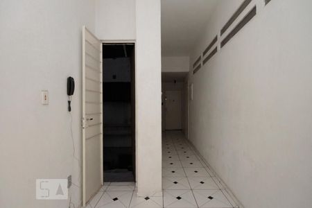 Apartamento à venda com 104m², 2 quartos e sem vagaCorredor