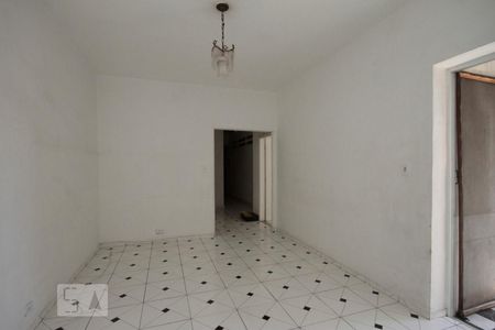 Apartamento à venda com 104m², 2 quartos e sem vagaSala