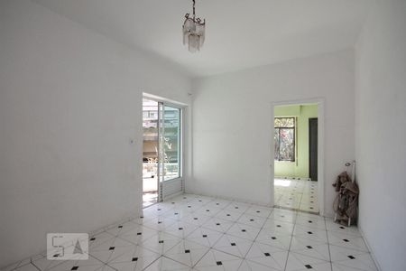 Apartamento à venda com 104m², 2 quartos e sem vagaSala