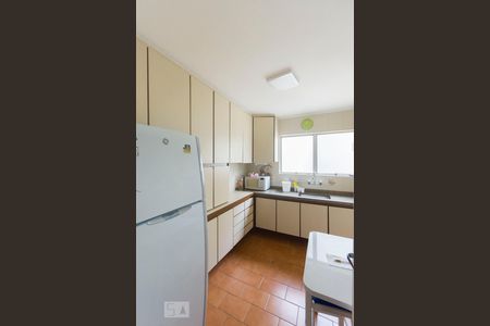 Apartamento para alugar com 72m², 2 quartos e 1 vagaCozinha