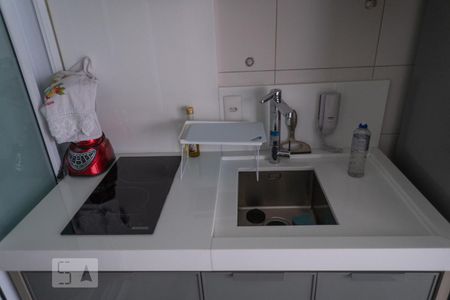 Detalhe cozinha de apartamento para alugar com 1 quarto, 46m² em Setor Bueno, Goiânia