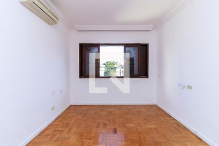 Casa à venda com 250m², 3 quartos e 2 vagas Casa à venda com 250m², 3 quartos e 2 vagasQuarto 1