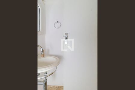 Casa à venda com 250m², 3 quartos e 2 vagas Casa à venda com 250m², 3 quartos e 2 vagasLavabo