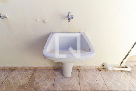 Casa à venda com 250m², 3 quartos e 2 vagas Casa à venda com 250m², 3 quartos e 2 vagasÁrea de Serviço