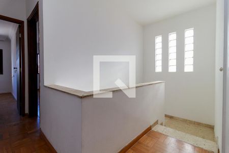 Casa à venda com 250m², 3 quartos e 2 vagas Casa à venda com 250m², 3 quartos e 2 vagasCorredor