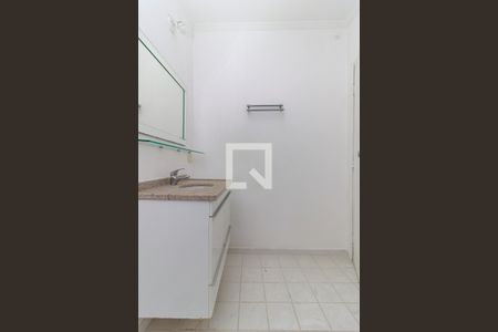 Casa à venda com 250m², 3 quartos e 2 vagas Casa à venda com 250m², 3 quartos e 2 vagasBanheiro 2