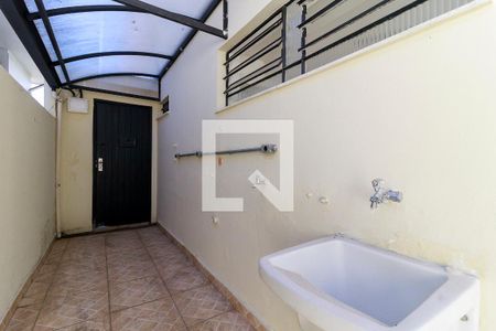 Casa à venda com 250m², 3 quartos e 2 vagas Casa à venda com 250m², 3 quartos e 2 vagasÁrea de Serviço