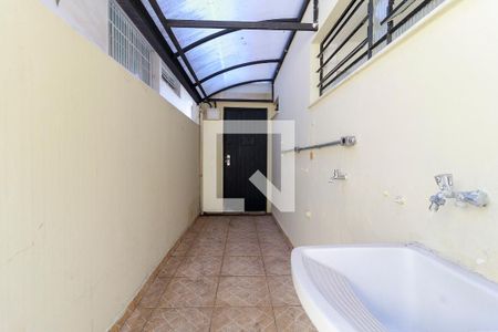 Casa à venda com 250m², 3 quartos e 2 vagas Casa à venda com 250m², 3 quartos e 2 vagasÁrea de Serviço