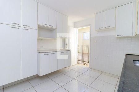 Casa à venda com 250m², 3 quartos e 2 vagas Casa à venda com 250m², 3 quartos e 2 vagasCozinha