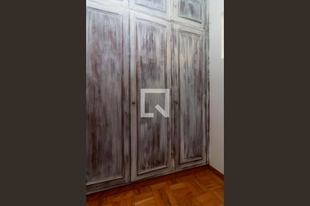 Casa à venda com 250m², 3 quartos e 2 vagas Casa à venda com 250m², 3 quartos e 2 vagasSuíte - Closet