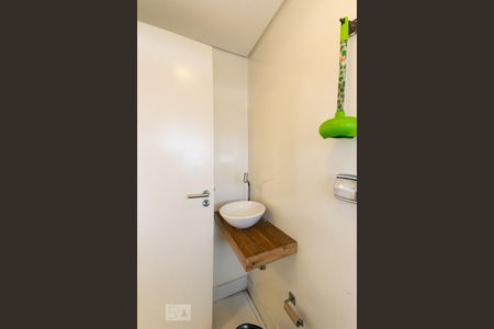 Apartamento à venda com 130m², 3 quartos e 2 vagasBanheiro de Serviço