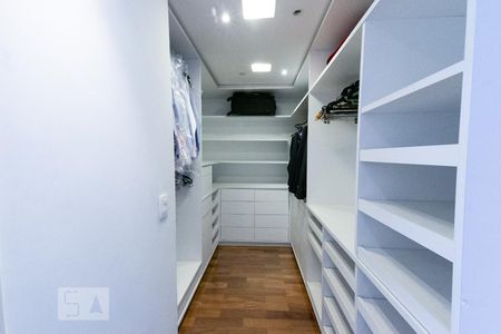 Apartamento à venda com 130m², 3 quartos e 2 vagasCloset