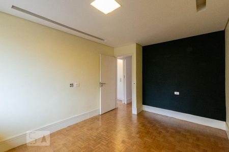 Apartamento à venda com 130m², 3 quartos e 2 vagasQuarto 3