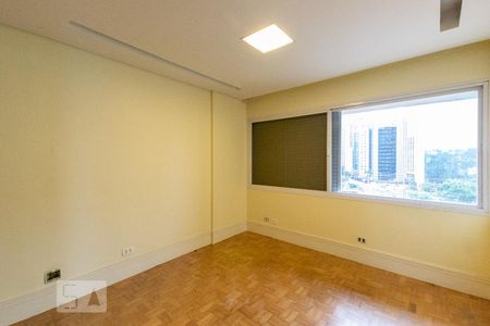 Apartamento à venda com 130m², 3 quartos e 2 vagasQuarto 3