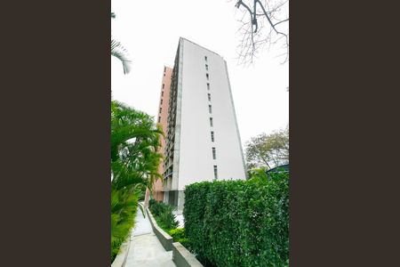 Apartamento à venda com 130m², 3 quartos e 2 vagasFachada