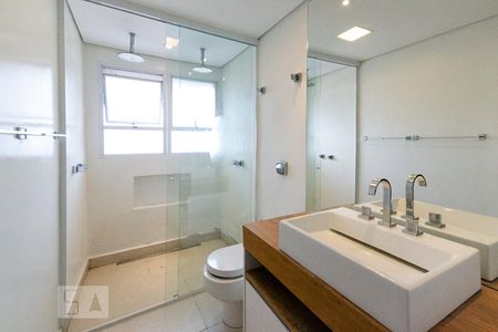 Apartamento à venda com 130m², 3 quartos e 2 vagasBanheiro da Suíte 2