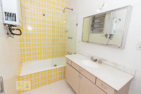 Banheiro 1  de apartamento para alugar com 3 quartos, 120m² em Grajaú, Rio de Janeiro