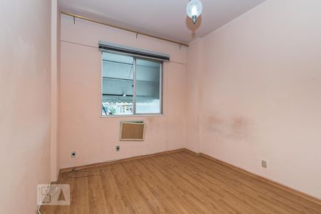 Quarto 1 de apartamento para alugar com 2 quartos, 90m² em Irajá, Rio de Janeiro