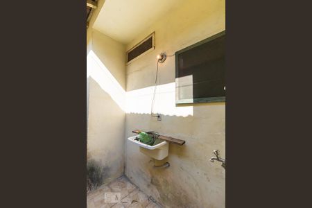 Casa à venda com 65m², 2 quartos e 1 vagaÁrea de Serviço