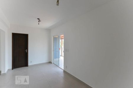 Apartamento à venda com 110m², 2 quartos e sem vagaSala