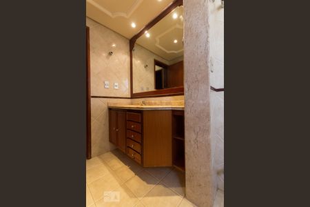 Apartamento à venda com 218m², 4 quartos e 2 vagas Apartamento à venda com 218m², 4 quartos e 2 vagasBanheiro