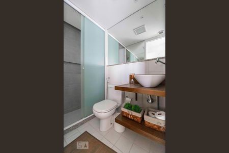 Banheiro social de apartamento para alugar com 2 quartos, 70m² em Recreio dos Bandeirantes, Rio de Janeiro