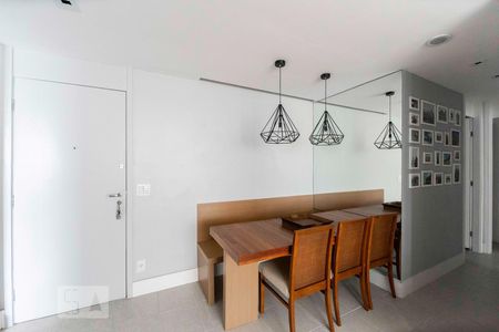 Sala de apartamento para alugar com 2 quartos, 70m² em Recreio dos Bandeirantes, Rio de Janeiro